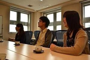 インタビューの様子