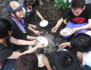 1 Day for Others 「地球規模で社会課題に取り組む」コースのボランティアの様子